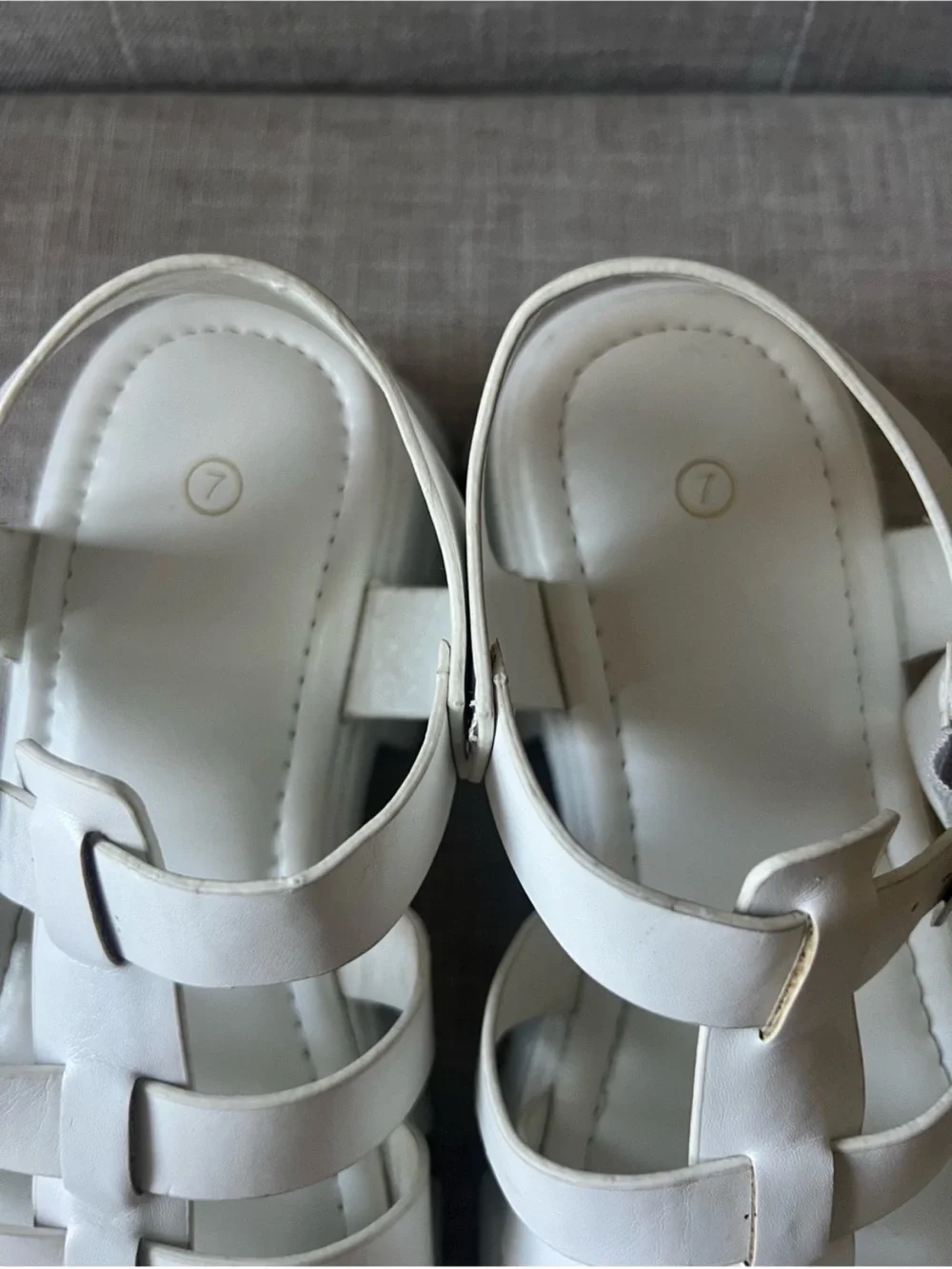 N/A chic white